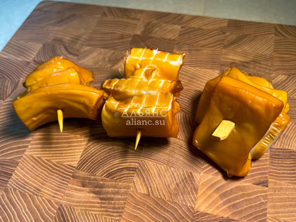 Шашлычок из кальмара х/к в Дербенте