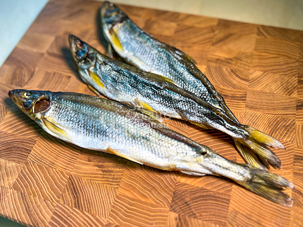 Корюшка без икры вяленая ГОСТ (крупная) в Дербенте