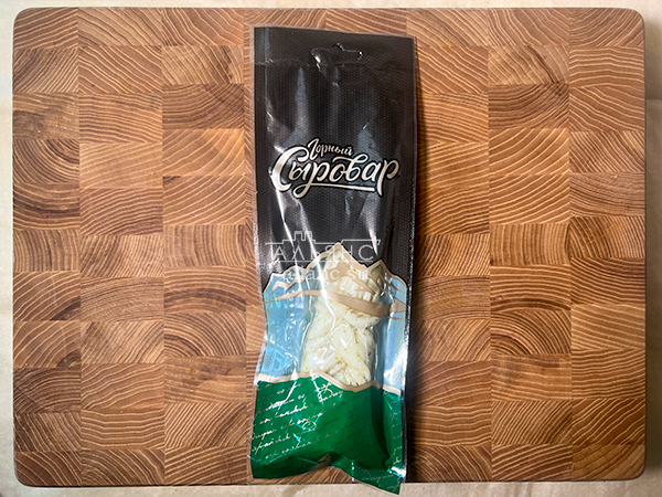 Сыр 100 гр ГОРНЫЙ СЫРОВАР (Косичка с укропом и чесноком) в Дербенте