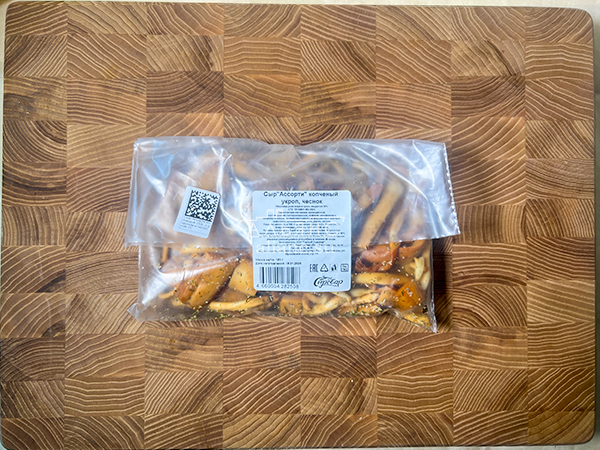 Сыр 150 гр ГОРНЫЙ СЫРОВАР (Ассорти копчёный с укропом и чесноком) в Дербенте